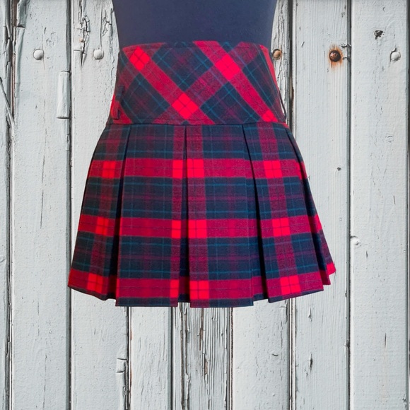 Pleated Mini Skirt - Picture 8 of 9